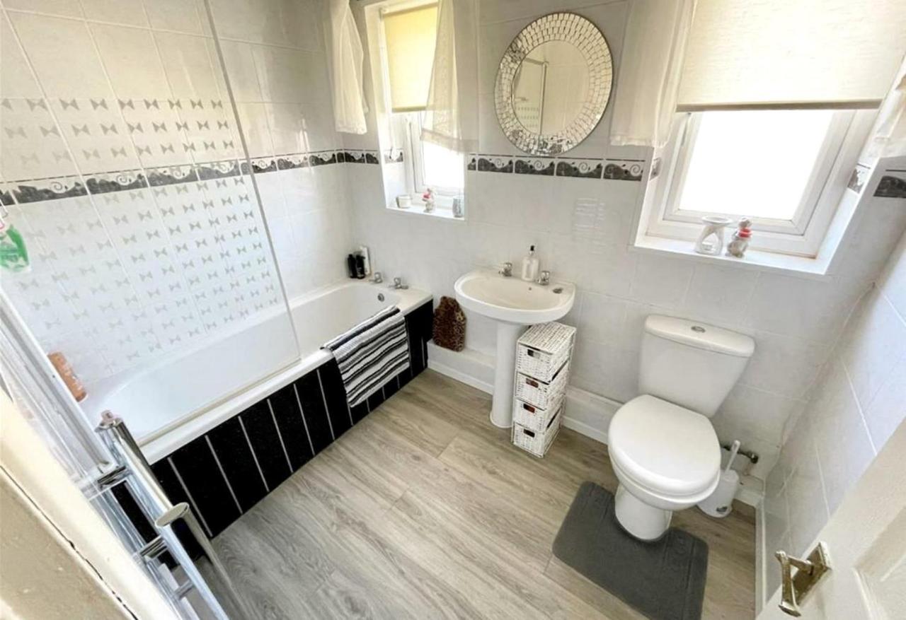 Lovely And Affordable House Closer To The Sea Hartlepool Exterior photo